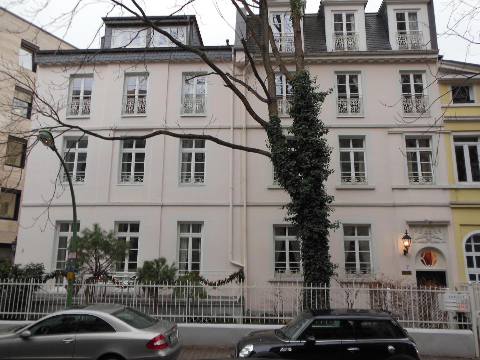 Dirazi Guesthouse & Apartments Gmbh Франкфурт-на-Майне Экстерьер фото